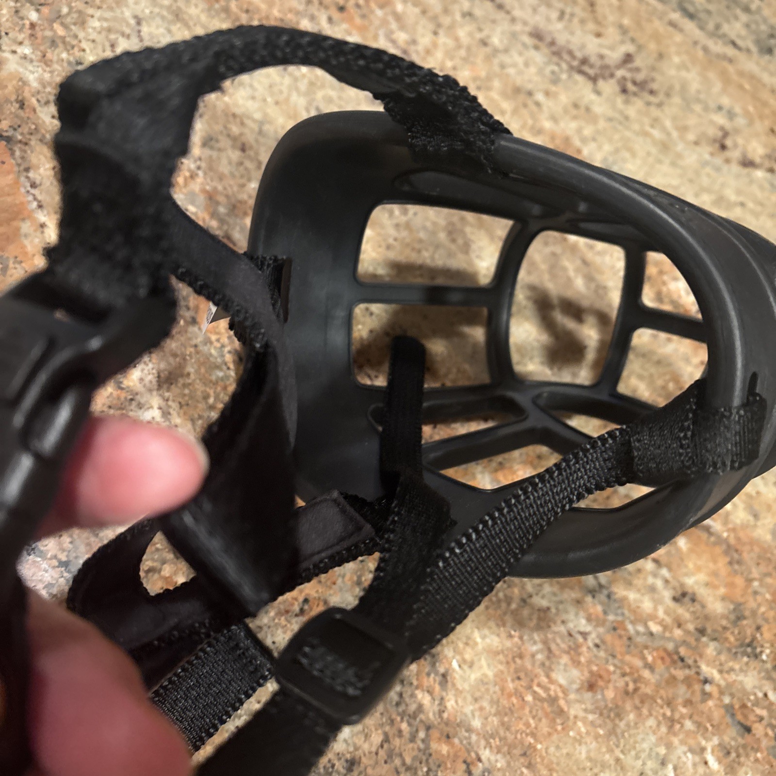BASKERVILLE, SIZE 5 ULTRA DOG MUZZLE, NWOT