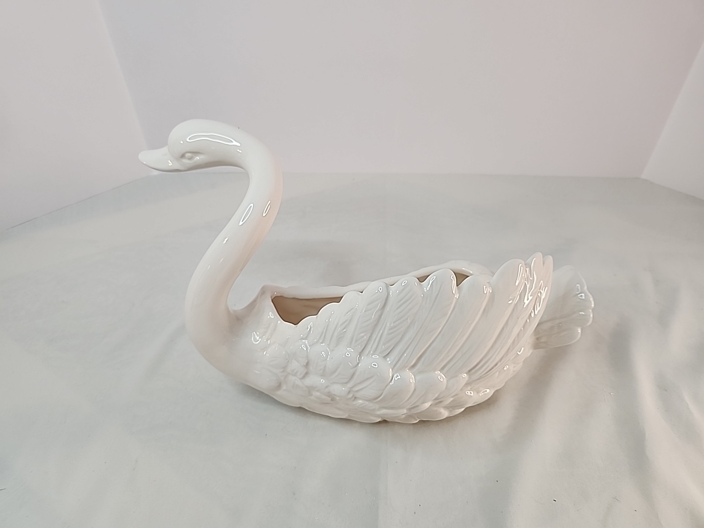 Dept 56 Ceramic Hugging Swan Planters Intertwined Necks White Japan PLEASE READ