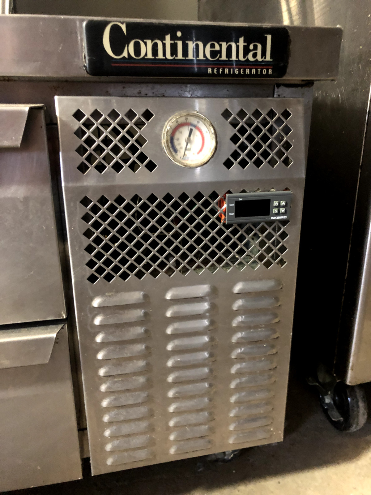 Continental 36" Refrigerated Chefs Base 2 Drawer