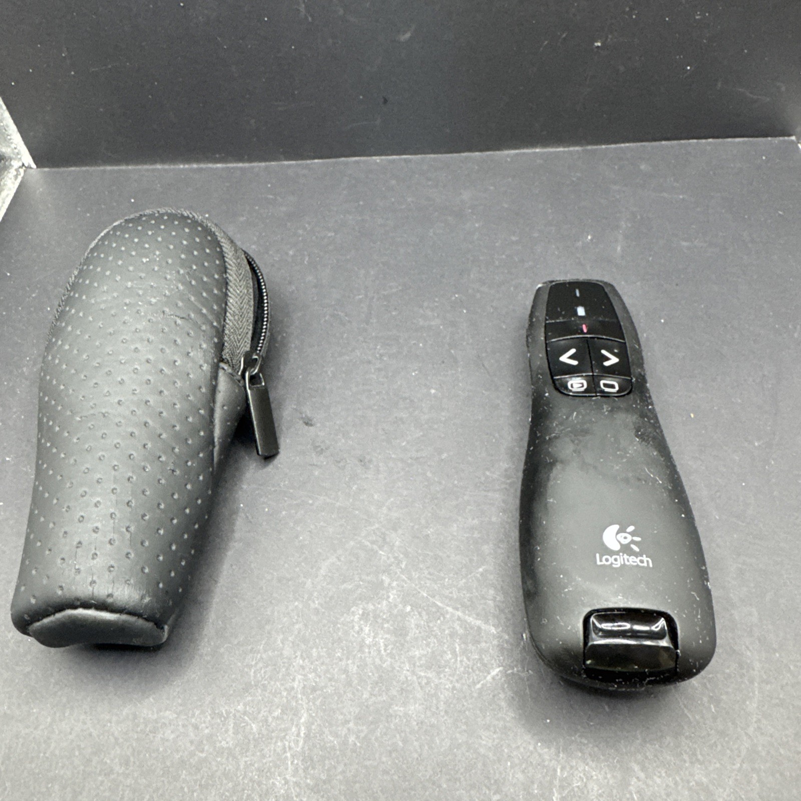 Logitech R400 Presenter Remote Control with Laser Point