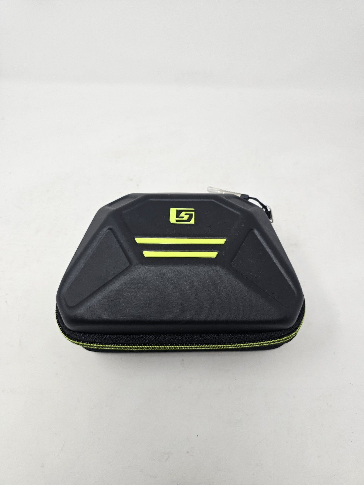 GeekShare Gaming Controller Case - Controller Holder Hard Shell Travel Case