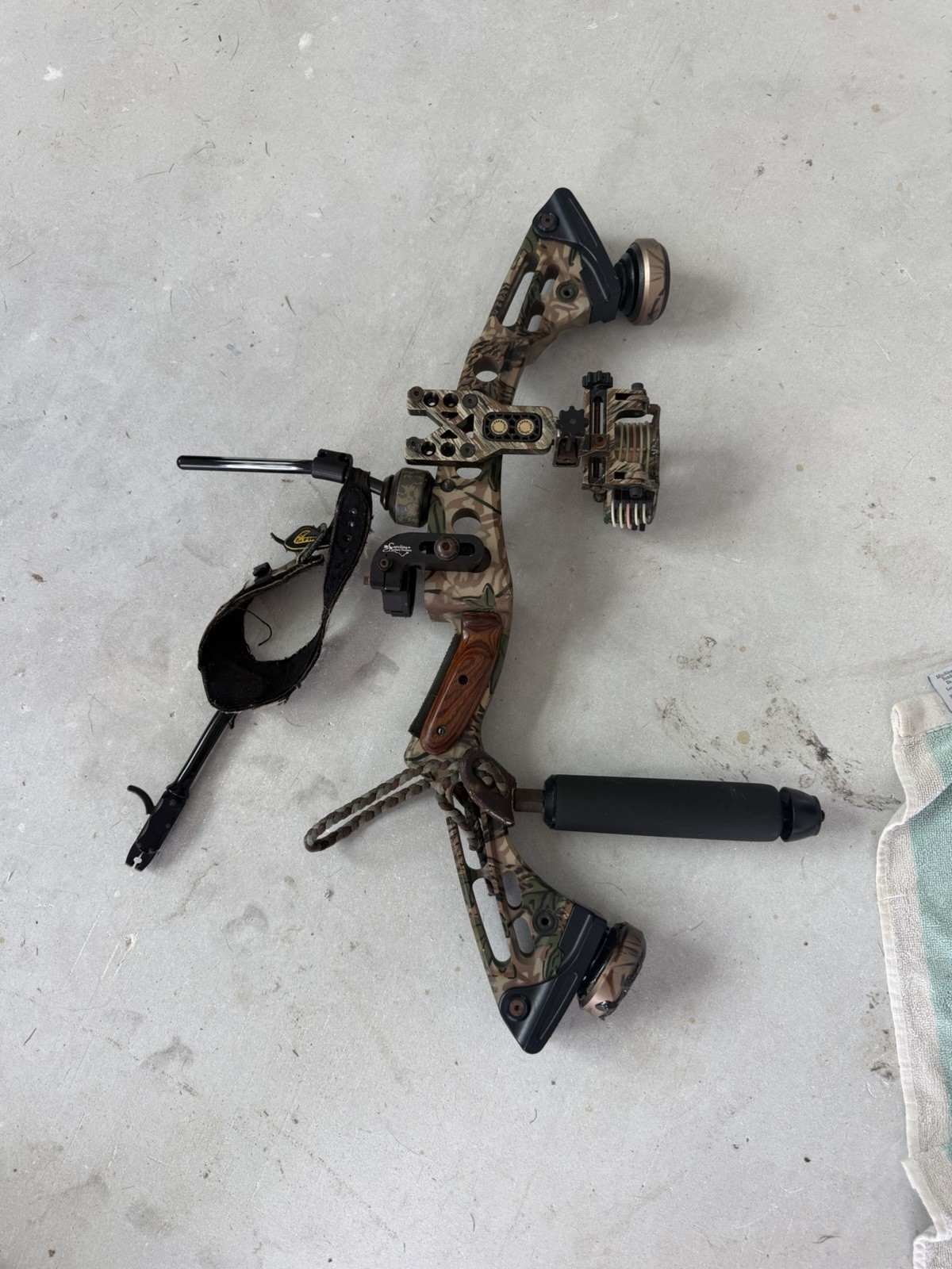 pse compound bow right hand