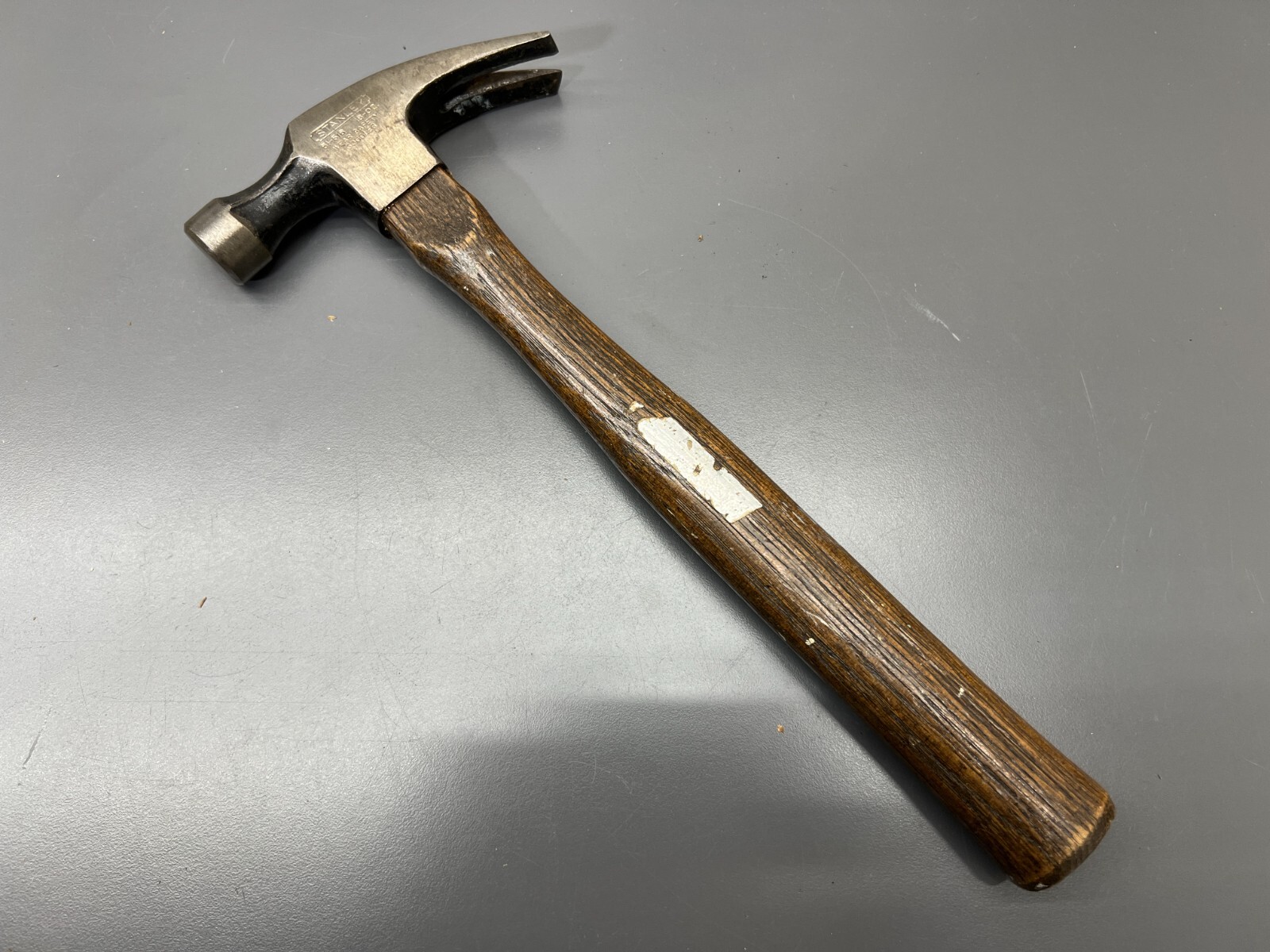(H1) VINTAGE STANLEY HANDYMAN 51-516 16 OZ. CLAW HAMMER 13.25" OAL - CLEAN - USA