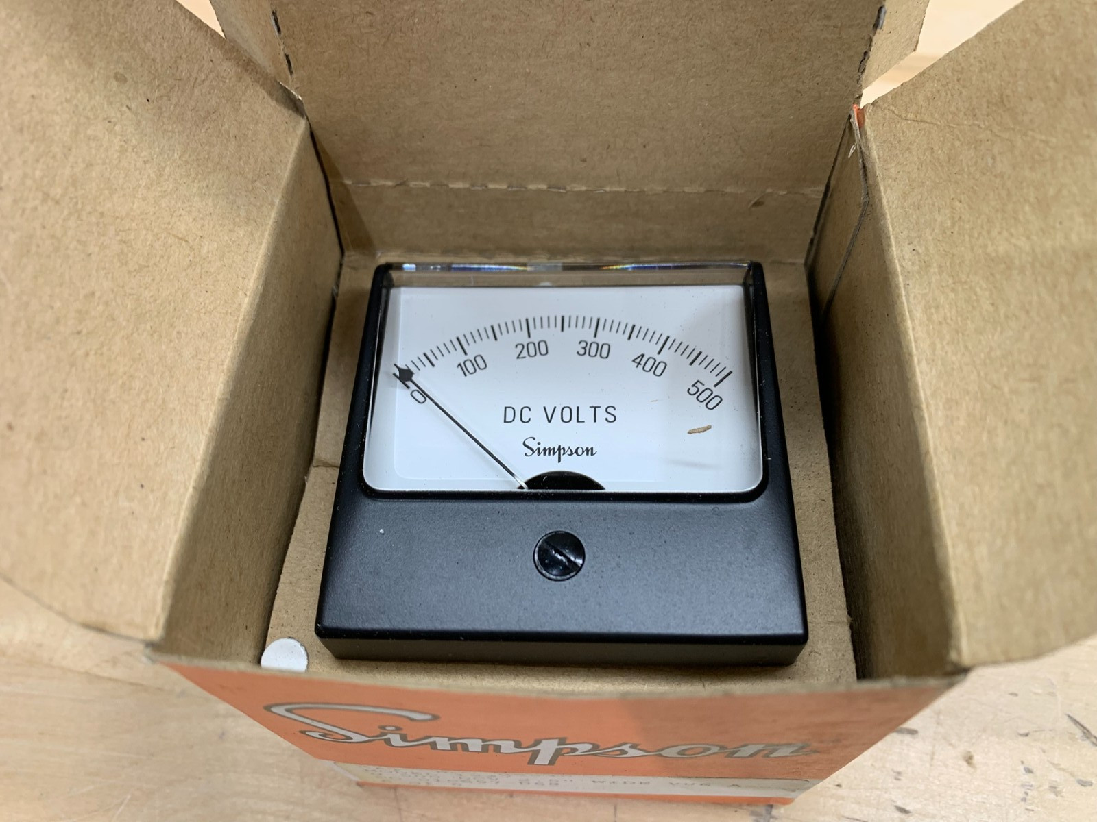 Simpson 09640 Analog Panel Meter 0-500DCV 2.5" Wide
