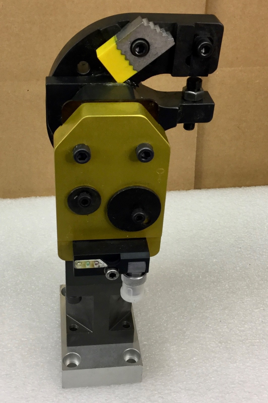 PHD  C5384-BD PNEUMATIC CLAMP ASSEMBLY NEW NO BOX