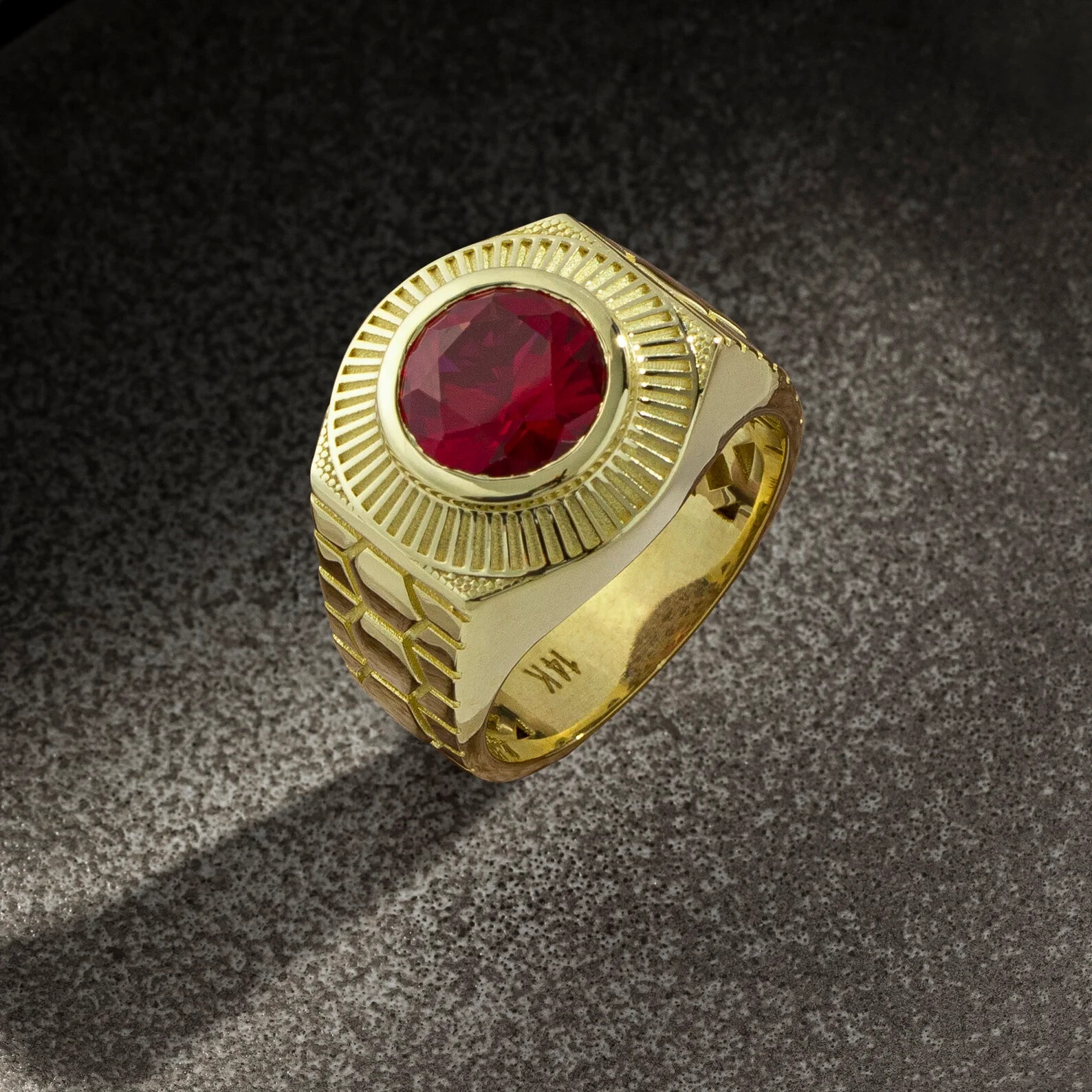 Men's Solitaire 18k Yellow Gold Ring 1.50CT UGL Certified Natural Red Ruby