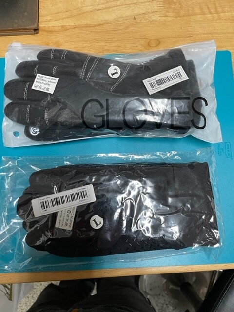 Gloves  2  pair Pair Mens  Polyester Gloves, one Large one Medium