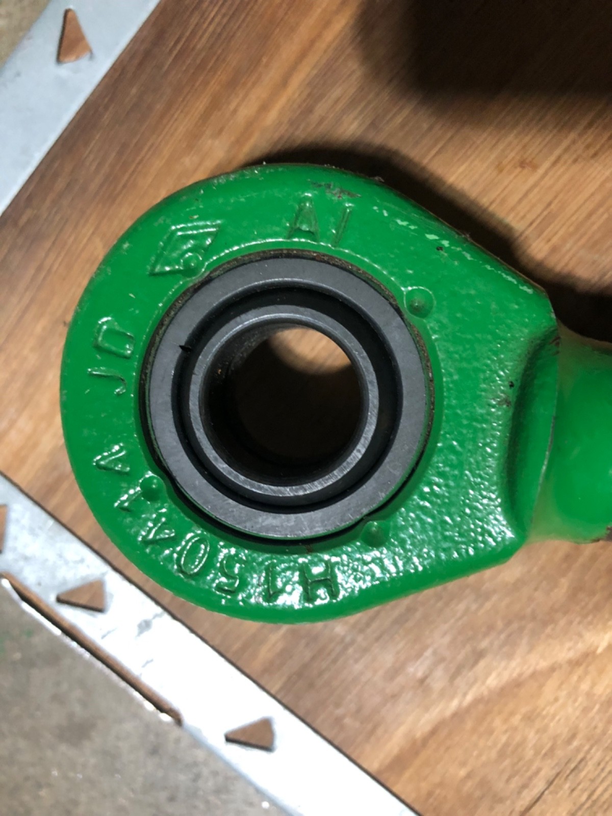 John Deere AHC10313 hydraulic cylinder