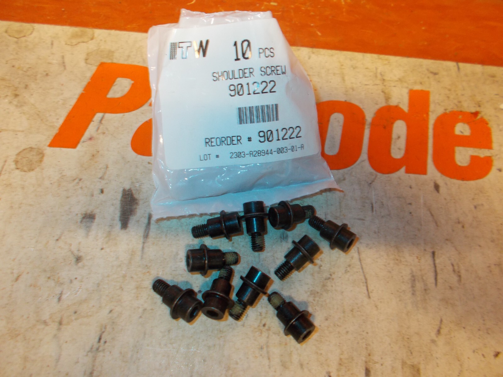 Paslode  Part # 901222B  SHOULDER SCREW (CT) 10 Pack