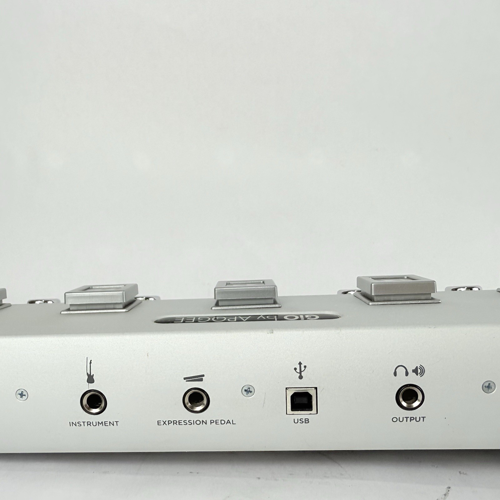 Apogee Silver Gio USB Stomp Interface Pedalboard Footcontroller Guitar FX