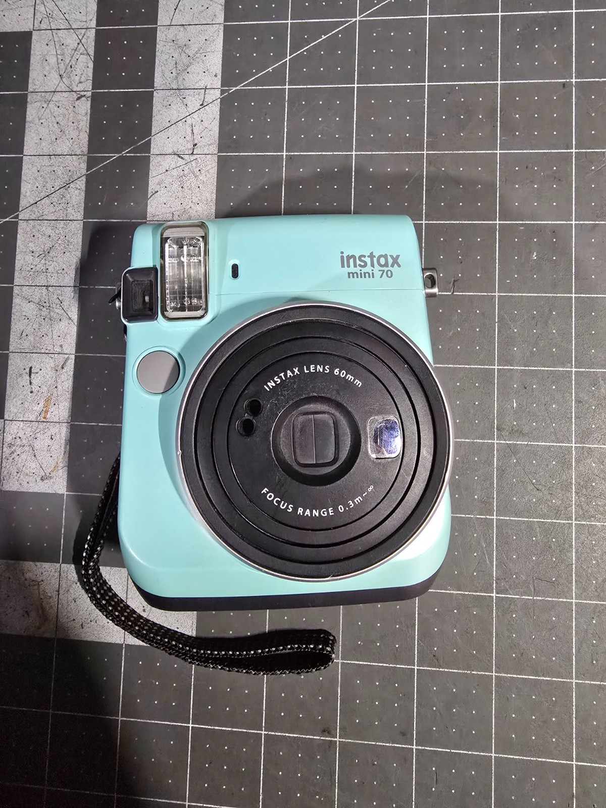 Fujifilm Instax Mini 70 instant Camera Good Condition Untested