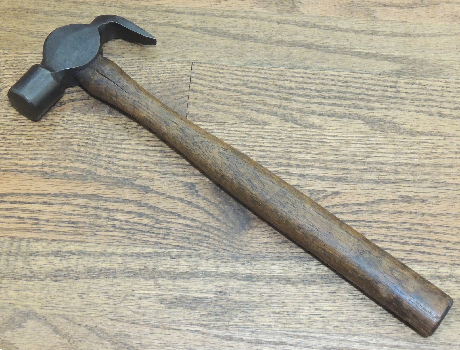 UNMARKED HAND FORGED RAIL CAR JOURNAL BOX HAMMER-RAILROAD-ANTIQUE TOOL-BLACKSMIT