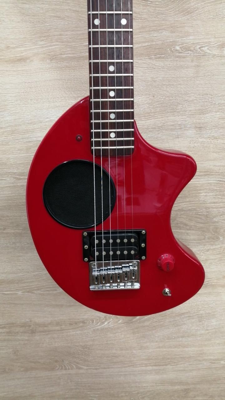 Fernandes Electric Guitar With Built-in Amplifier ZO-3 Used