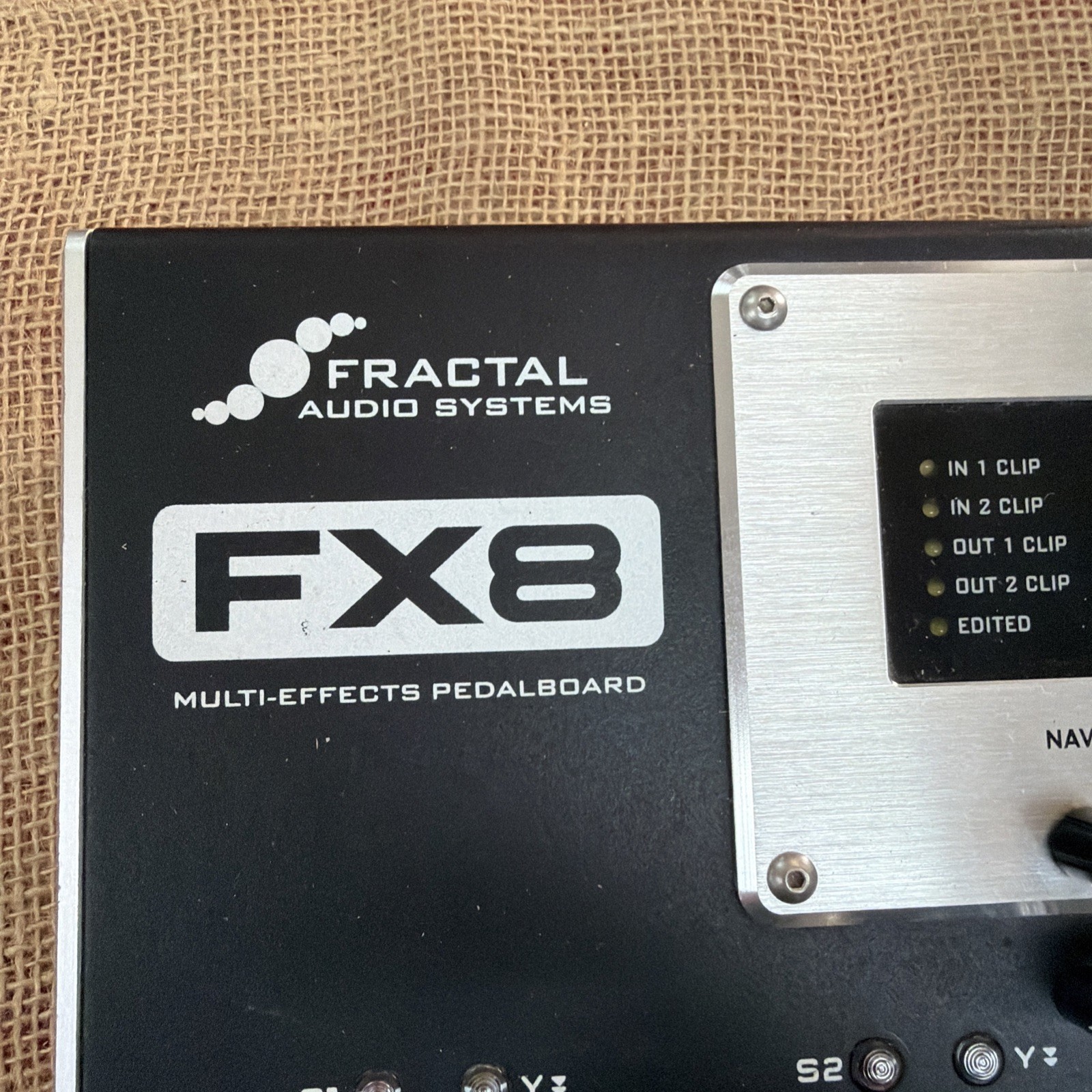 Fractal Audio Systems FX-8 Multi-Effects Pedalboard Processor for Guitarists
