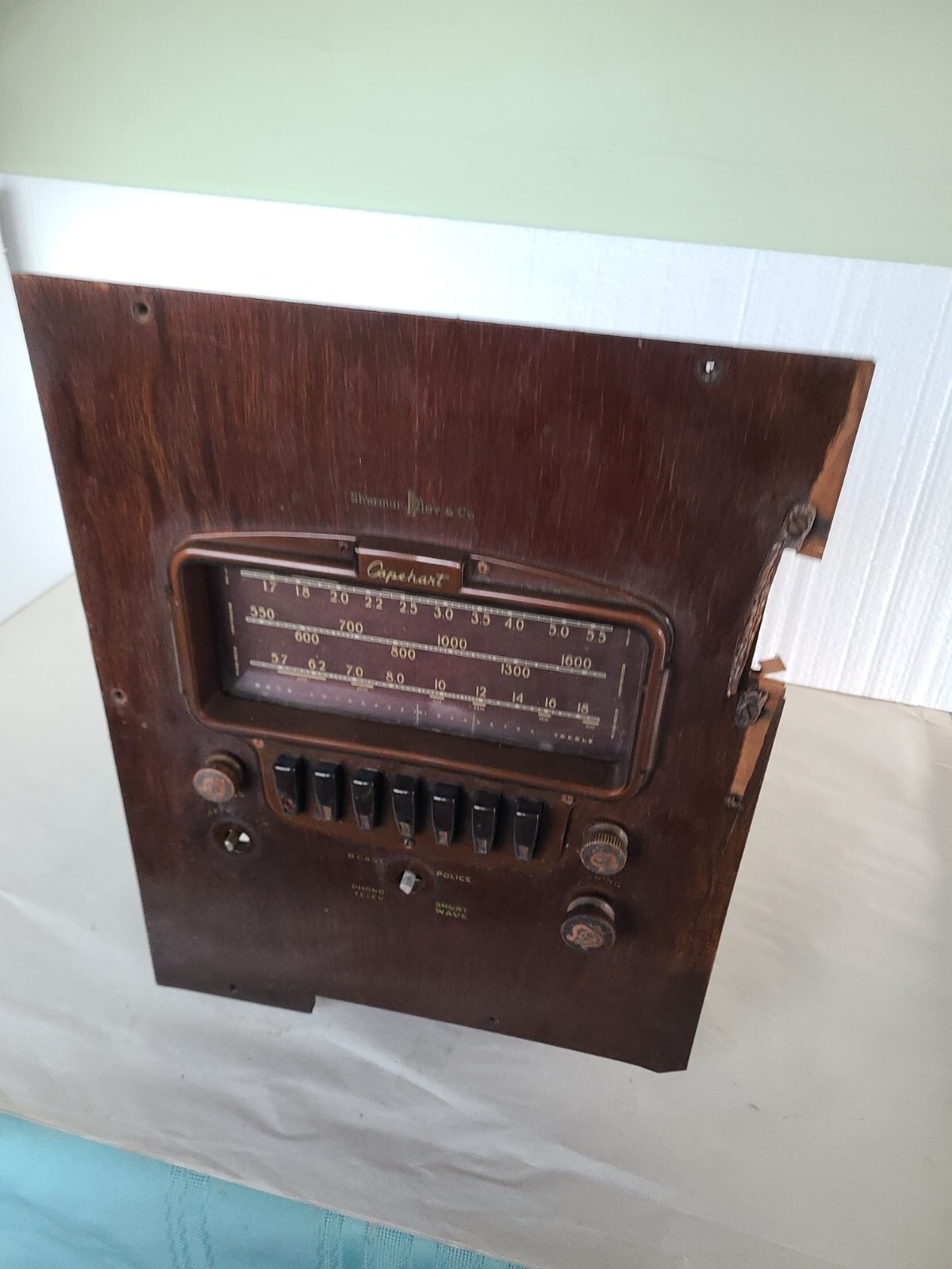 CAPEHART VINTAGE TUBE RADIO, AS IS, For Parts Or Repair Only
