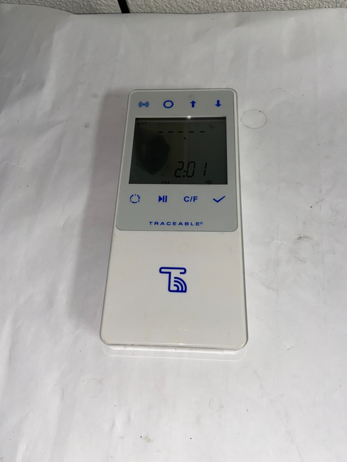 Traceable 6529 Barometric/Temp/Humidity WiFi Data Logger with New Batteries