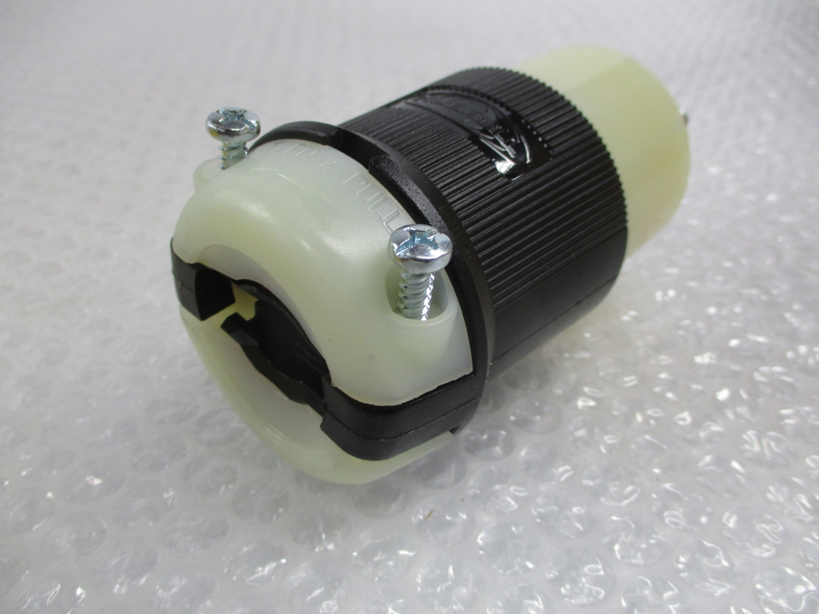 HUBBELL HBL2423 TWIST-LOCK PLUG NSMP