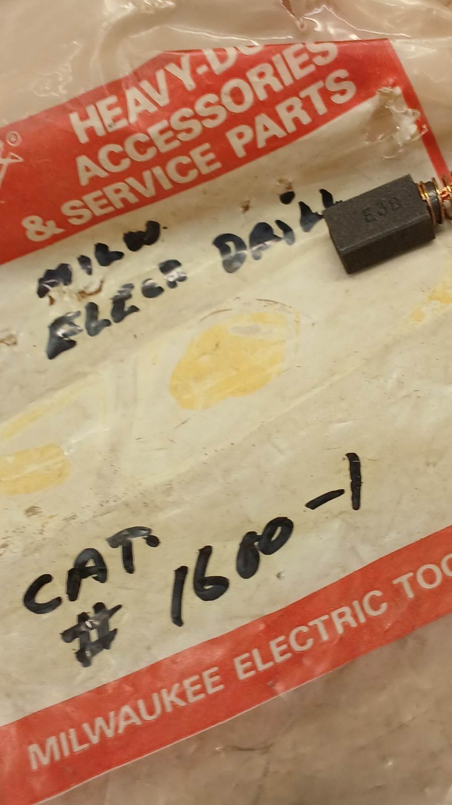 Milwaukee DRILL BRUSH  CAT #1600-1    #GS-48