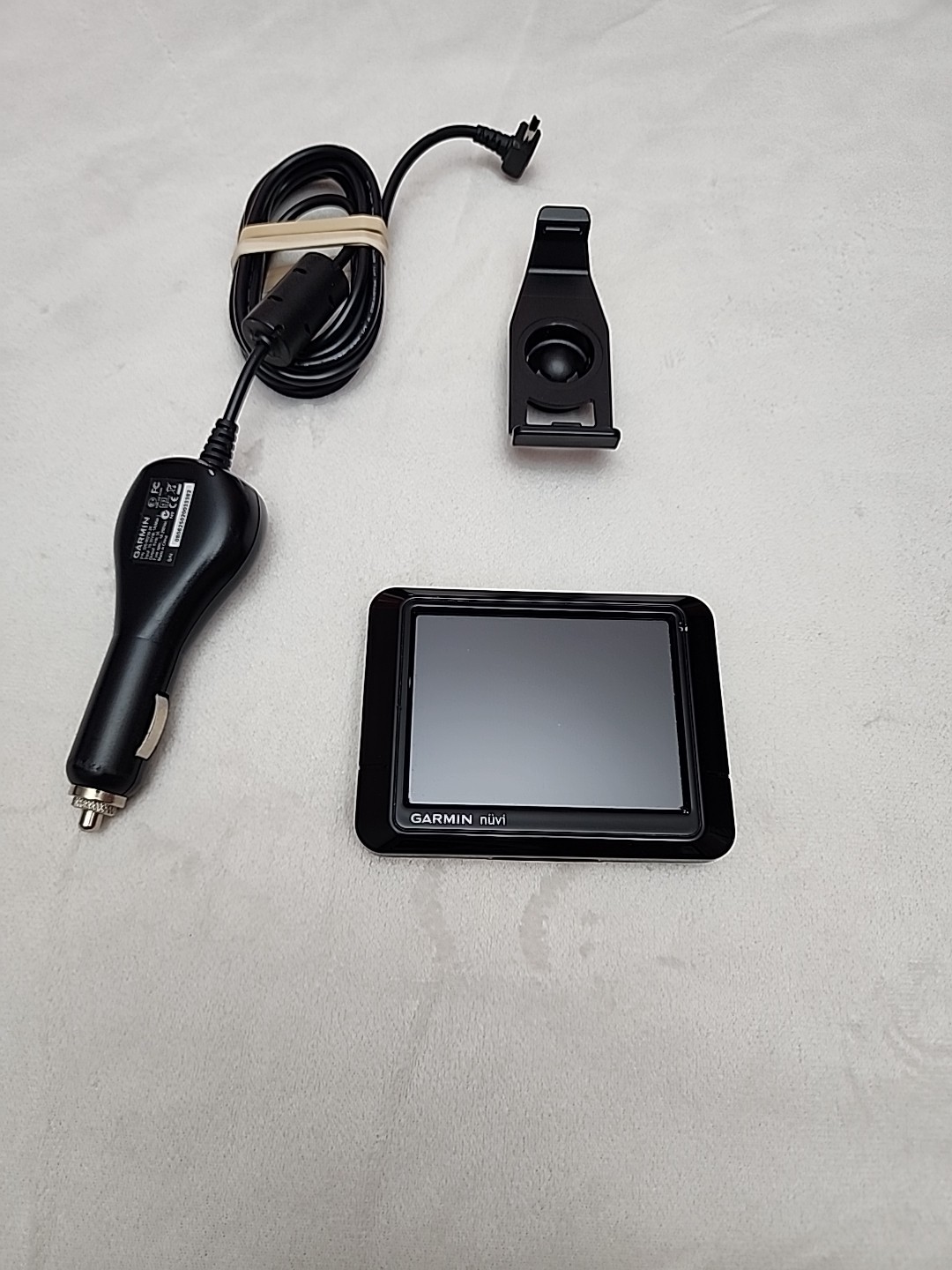 Garmin GPS Nuvi 205 Navigation Touchscreen 3.5" Display & Car Charger Bundle