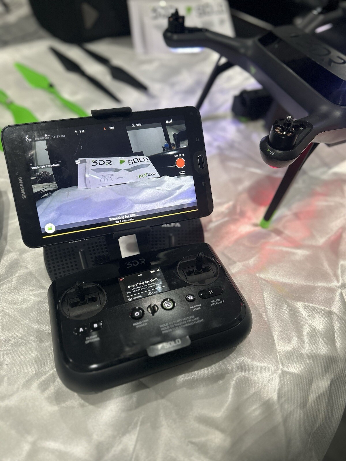 3DR Solo Quadcopter Remote Controlled Ready To Fly Drone Samsung Tablet Include