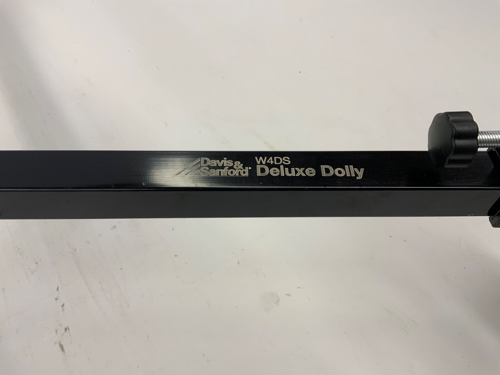 Rolling spreaders for tripod