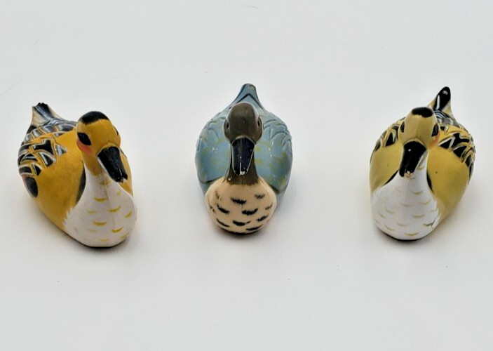 Lot of 3 Vintage Hard Plastic Duck Pencil Sharpeners HONG KONG 3.5 Inch Long