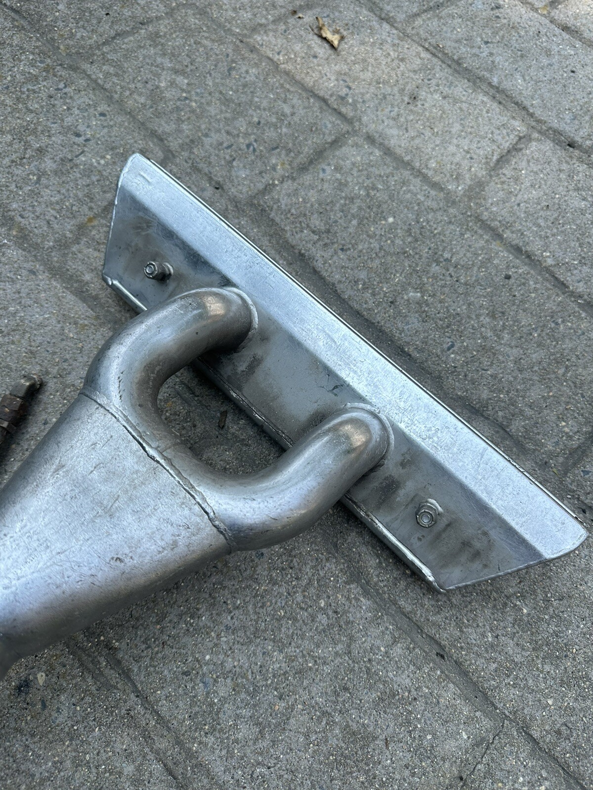 TILE, CARPET CLEANING, HARD SURFACE, & WATER RETRACTION WAND CRACKED HEAD