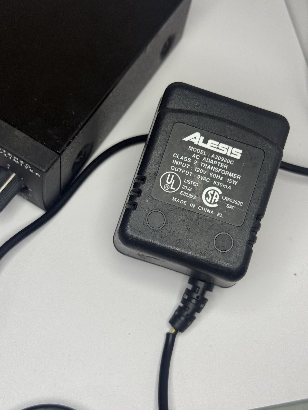 Alesis NanoCompressor Dynamics Processor With Power Cord UNTESTED