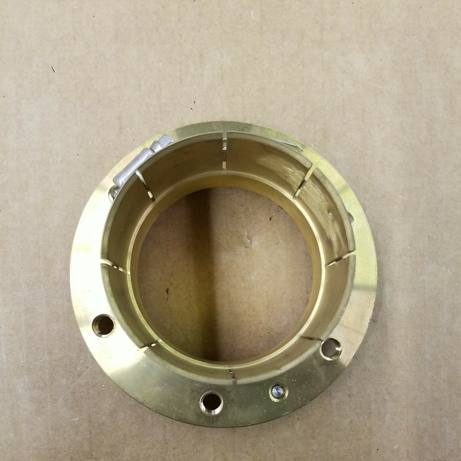 3-1/8" "EIA" flange with clamp