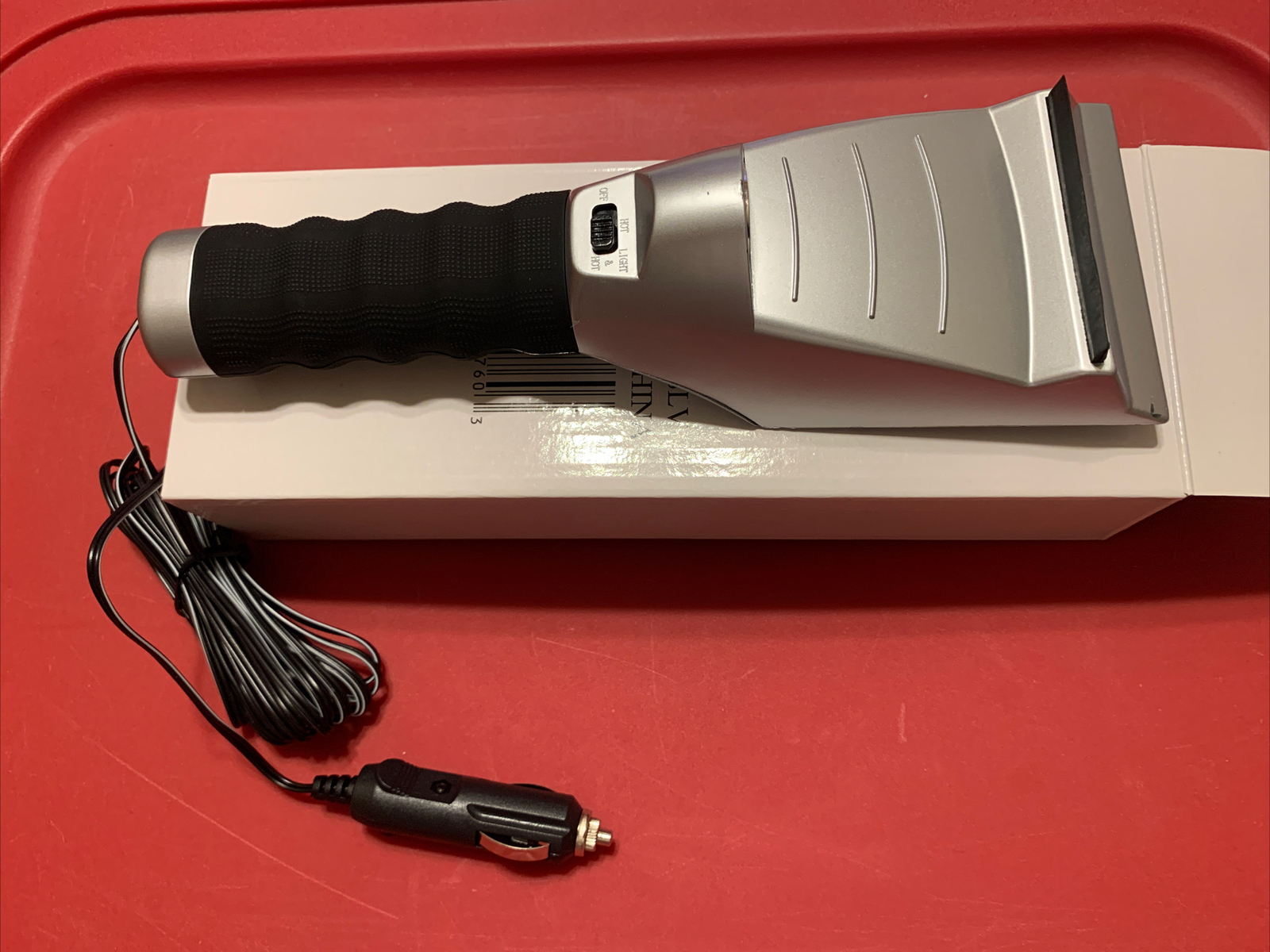 Fortune 8 12V Heated Ice Scraper Lighted NEW