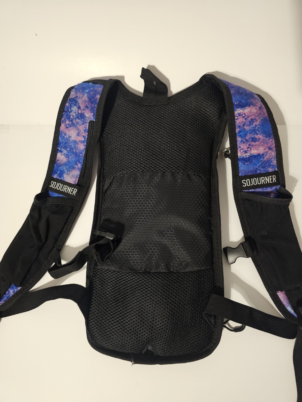 Sojourner Hydration Pack Water CamelBak Style Backpack With 2L Hydration Pouch