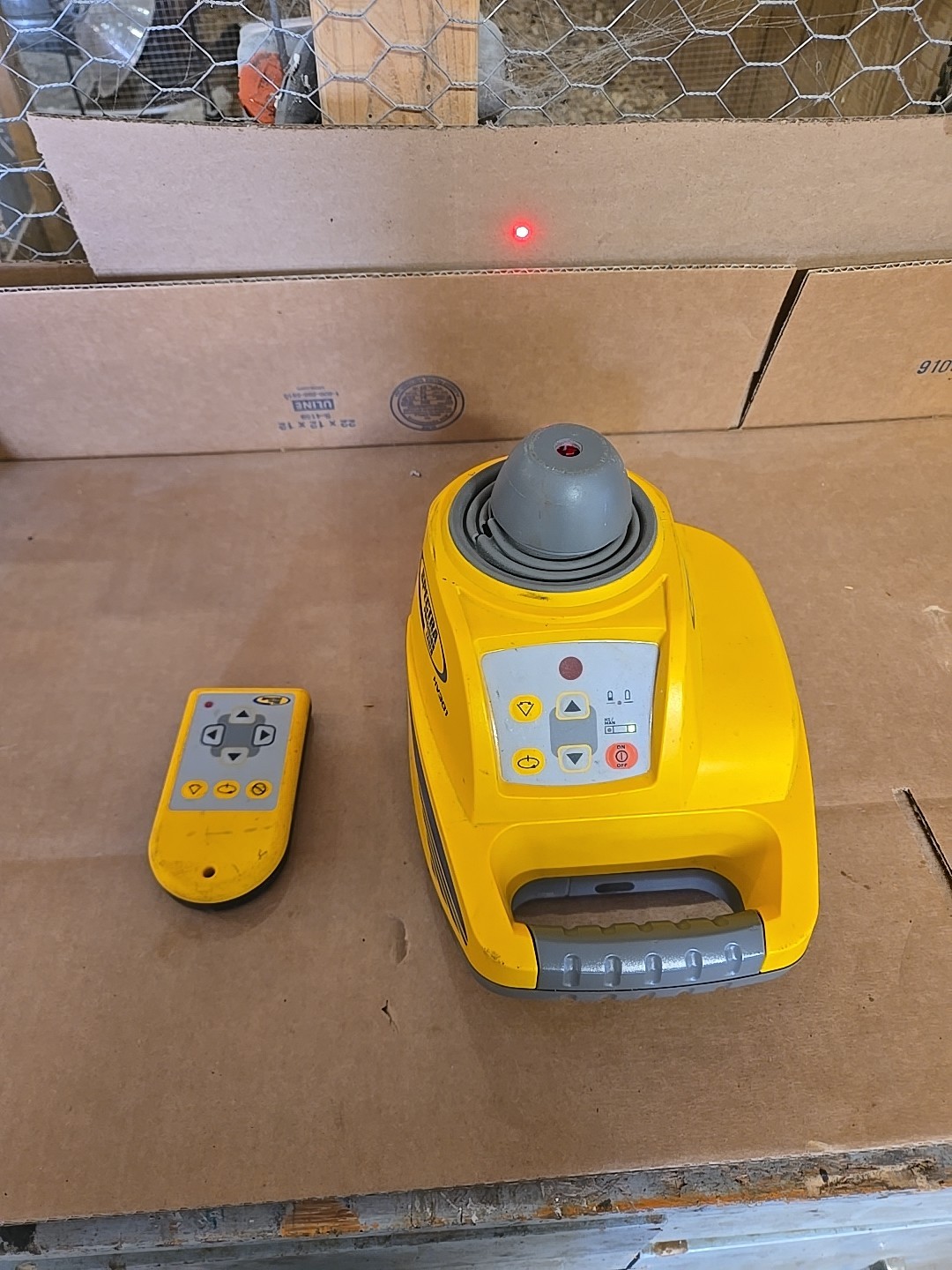 Spectra Trimble HV301 Laser With Remote And Case