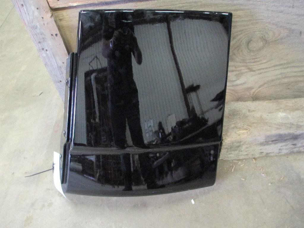 For 2012 VOLVO VNL SLEEPER FAIRING Left ,  IL