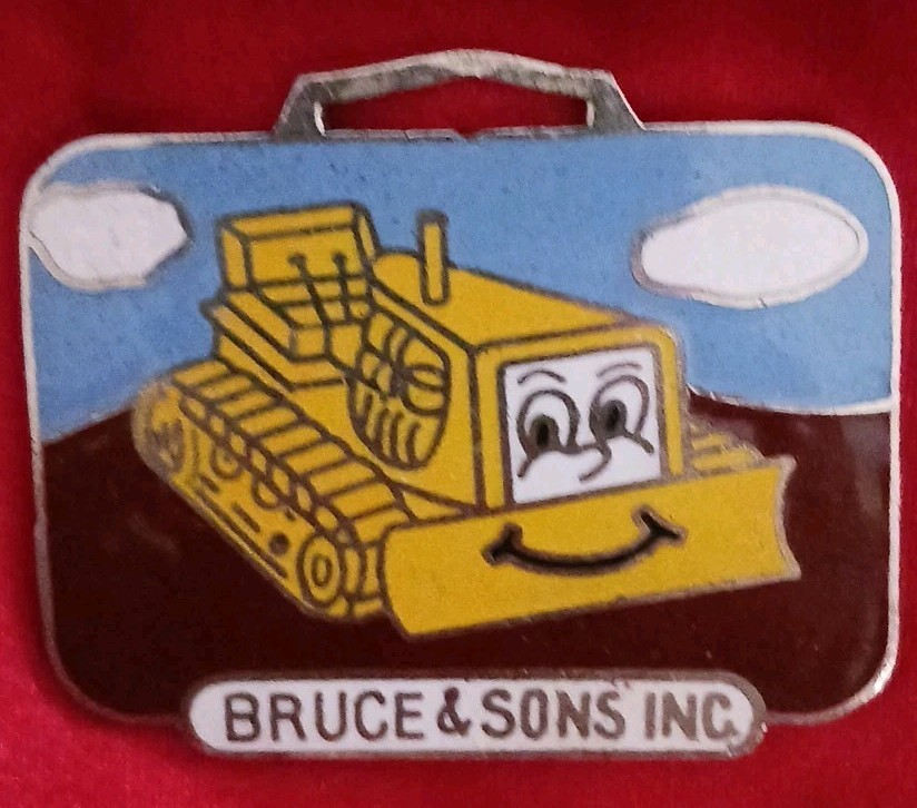 BRUCE & SONS EXCAVATING Happy Dozer Crawler Advertising Promo Watch Fob Key