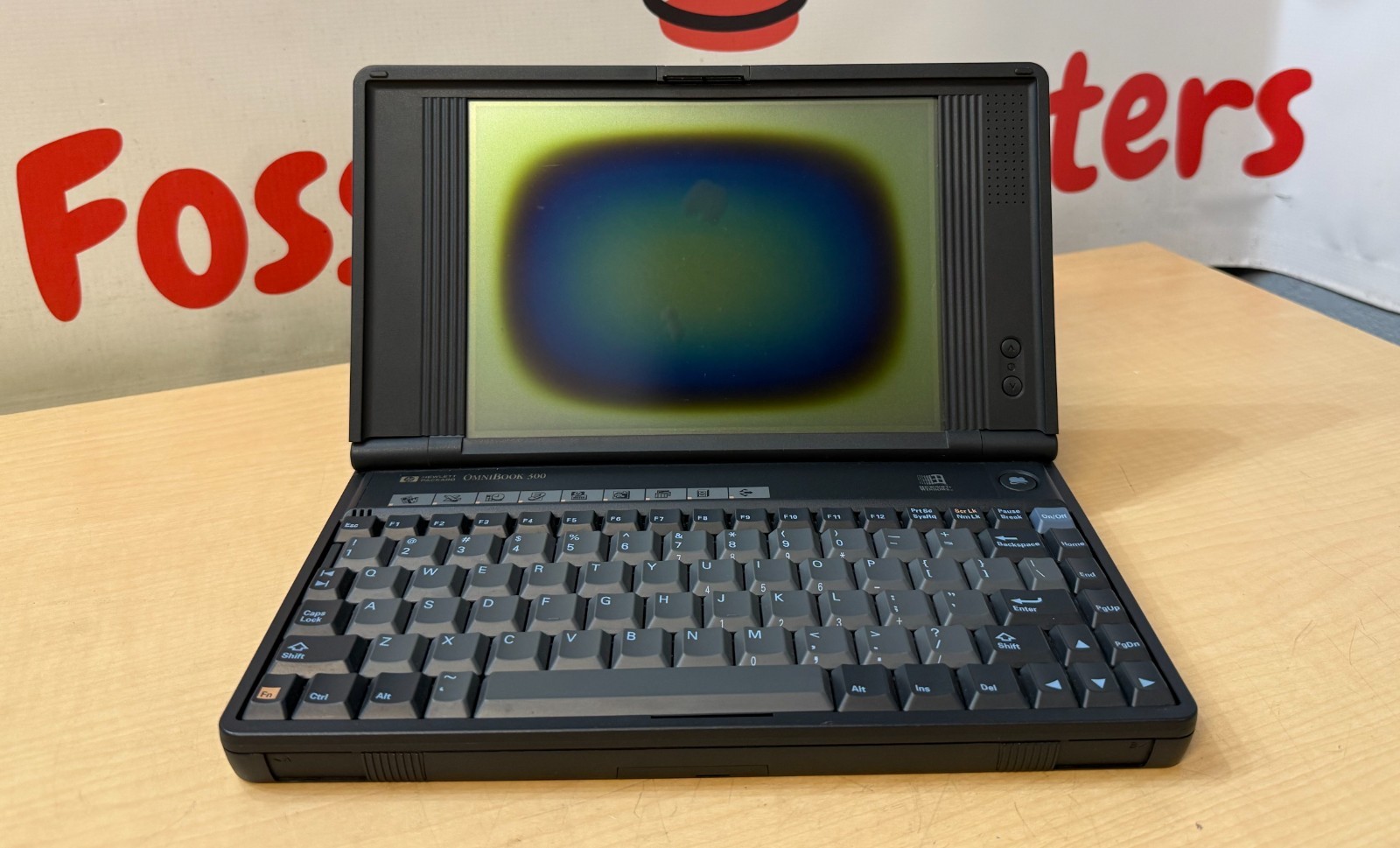 1993 HP Omnibook 300 Subnotebook Laptop Handheld Computer          KL