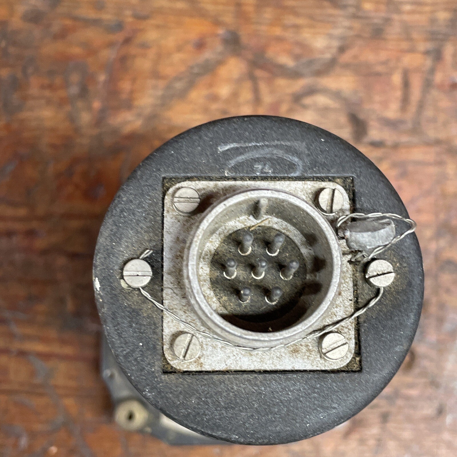 Airplane Manifold Pressure Gauge Indicator