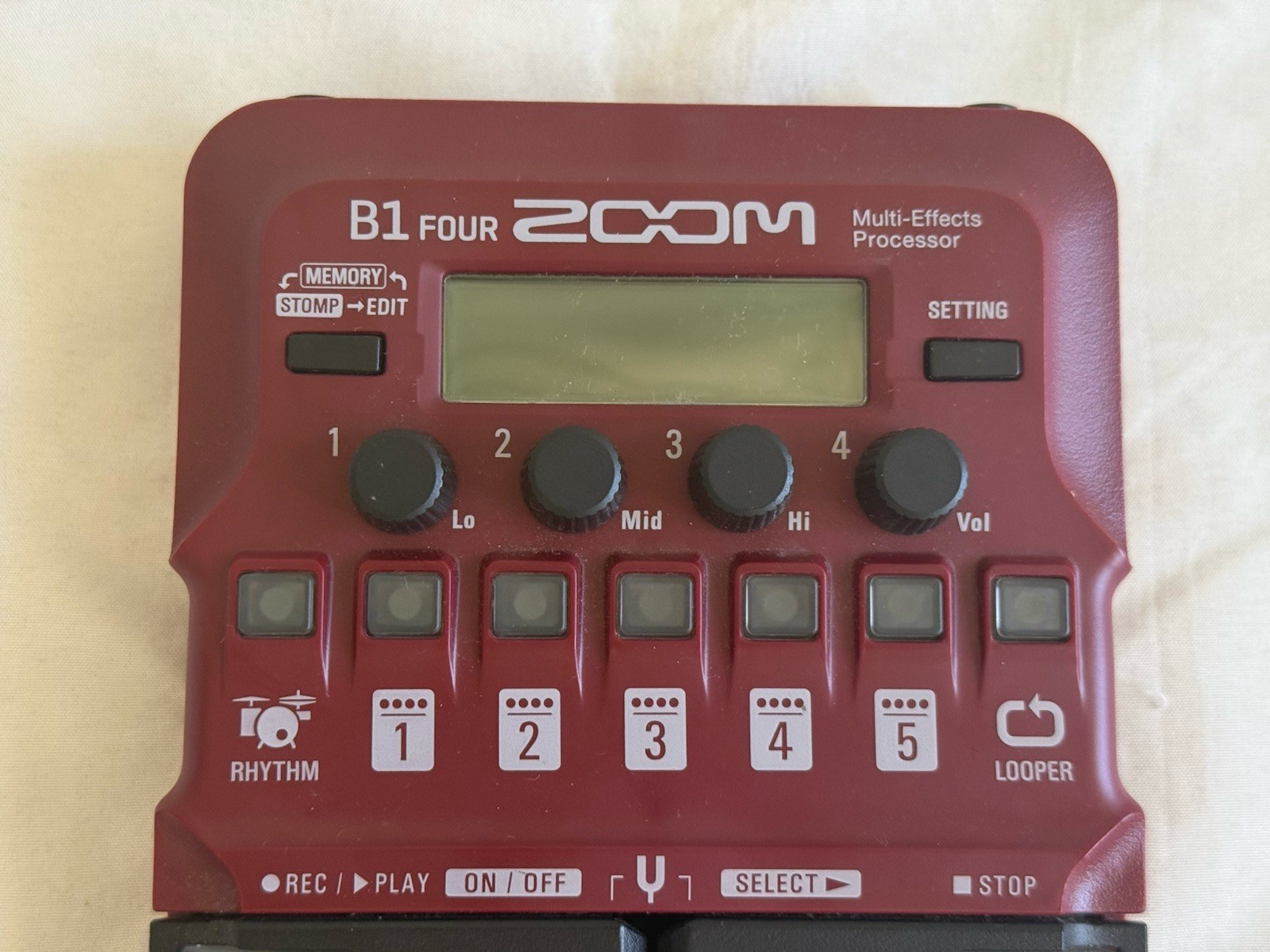 Zoom B1 FOUR Bass Multi-Effects Processor Pedal Preowned Untested