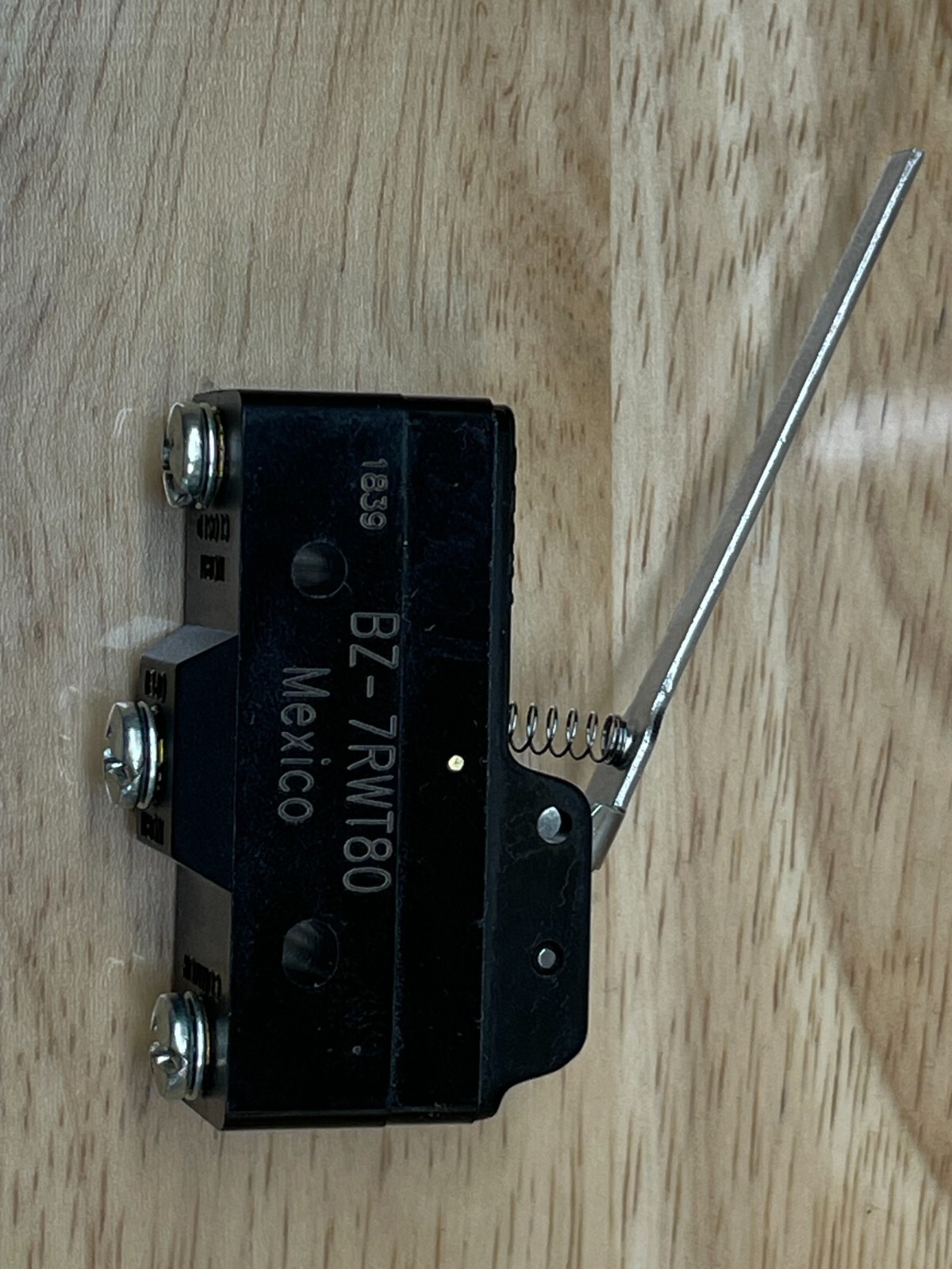 Honeywell Microswitch BZ-7RWT80   New    BZ-7RW-T80
