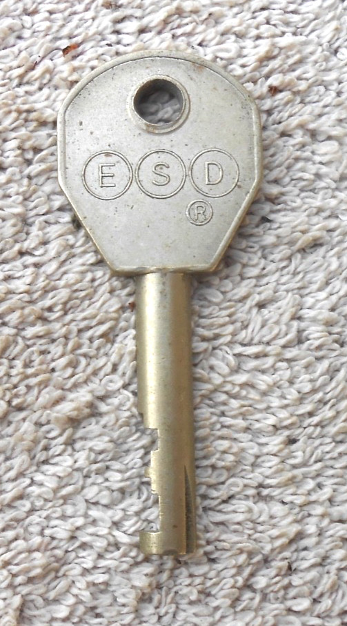 (1)  ESD Laundry Coin Box Key X00081