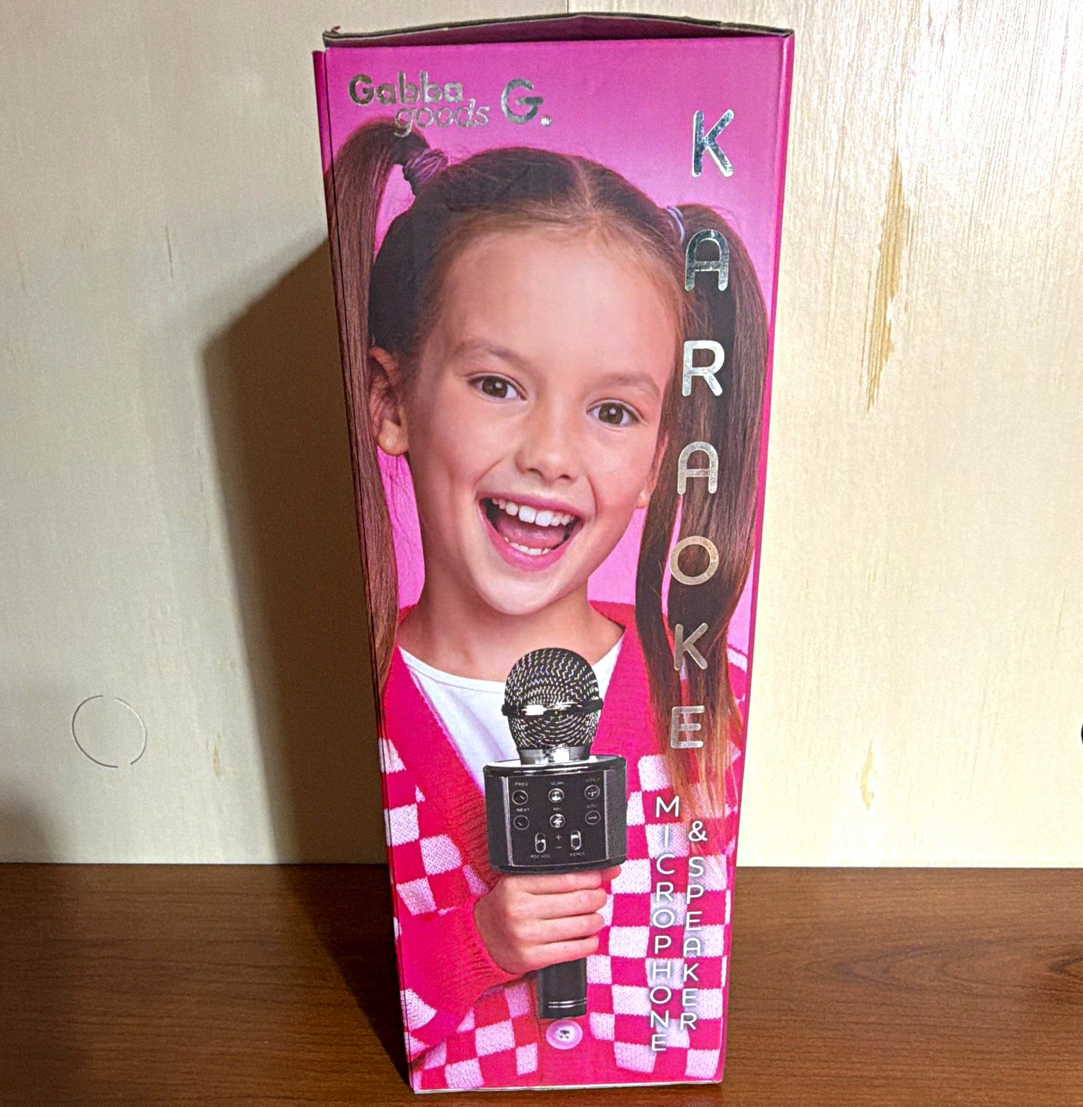 Gabba Goods Bluetooth Rechargeable Karaoke Microphone Speaker, Black