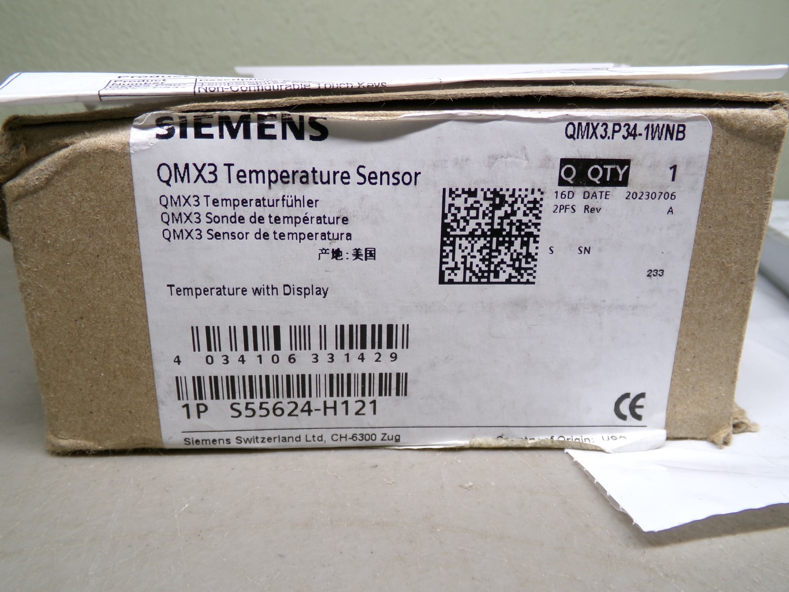 SIEMENS QMX3.P34-1WNB TEMPERATURE SENSOR WITH DISPLAY