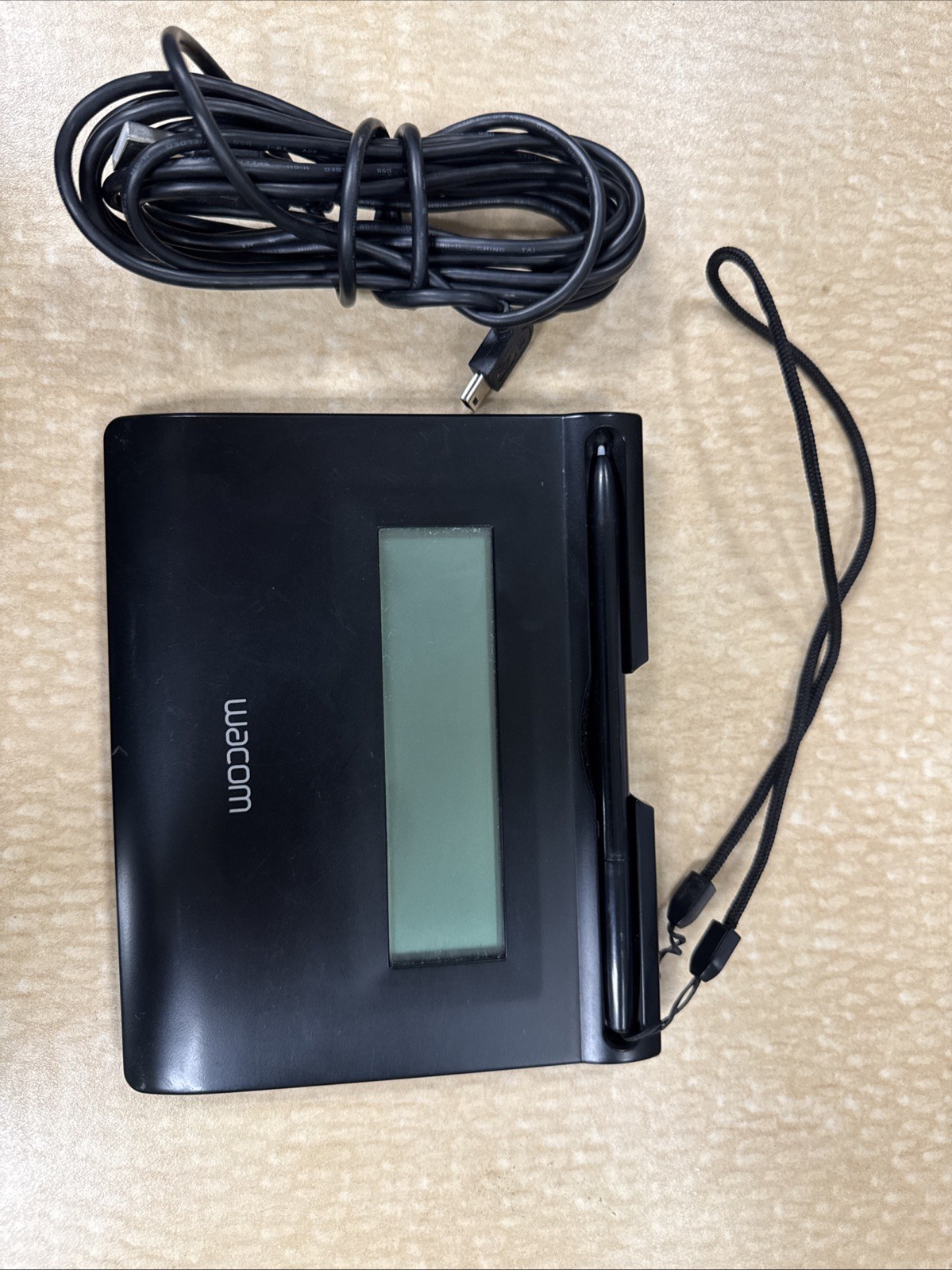 Wacom STU-300/01 USB LCD Signature Tablet Pad with Stylus Pen- Verified Working