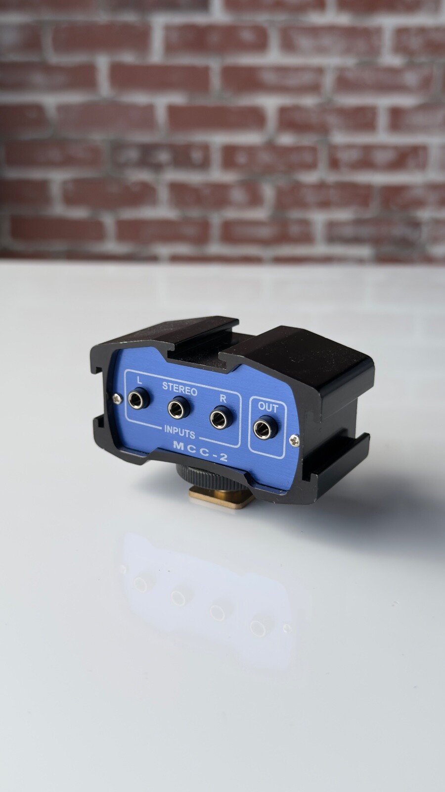 Beachtek BTEK-MCC-2 Two Channel Audio Adapter & Bracket