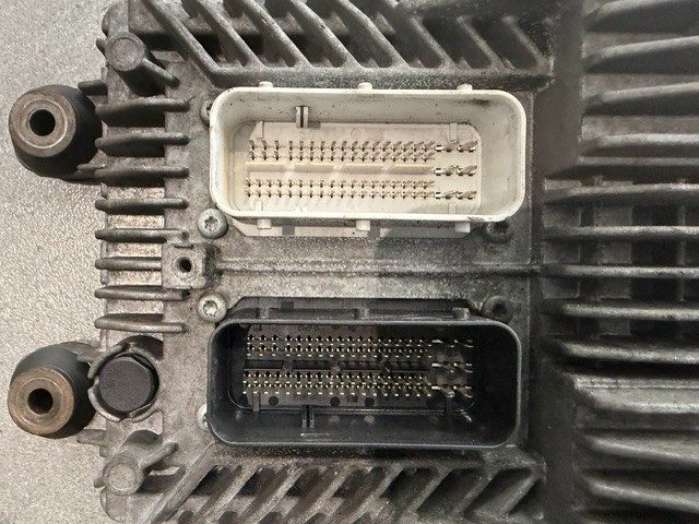 International Maxxforce 9 OEM Engine Control Module ECM ECU 7091546C92