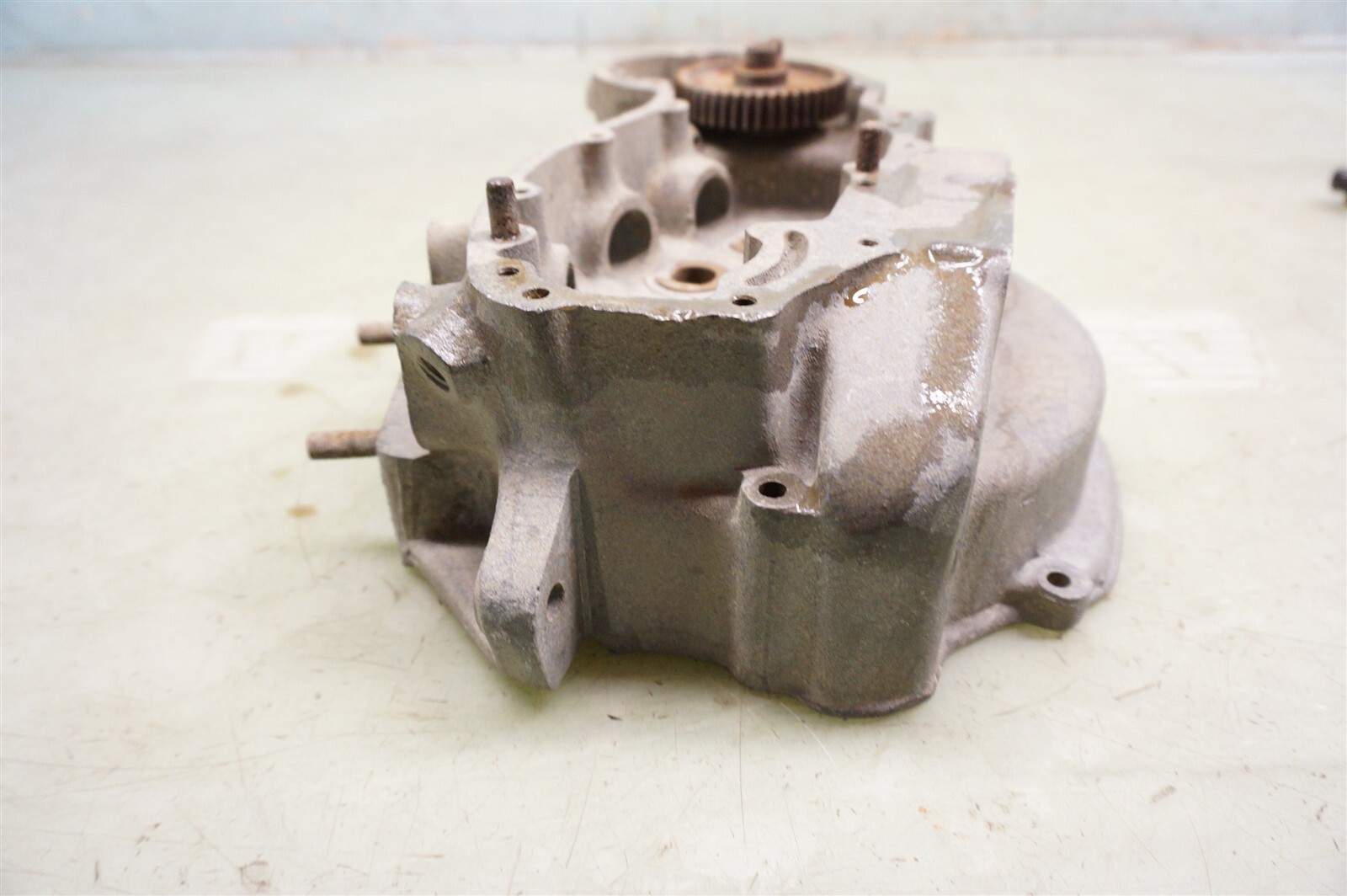 Harley 1941 Ul engine Case right side nice oem U Flathead 80 *TZ33