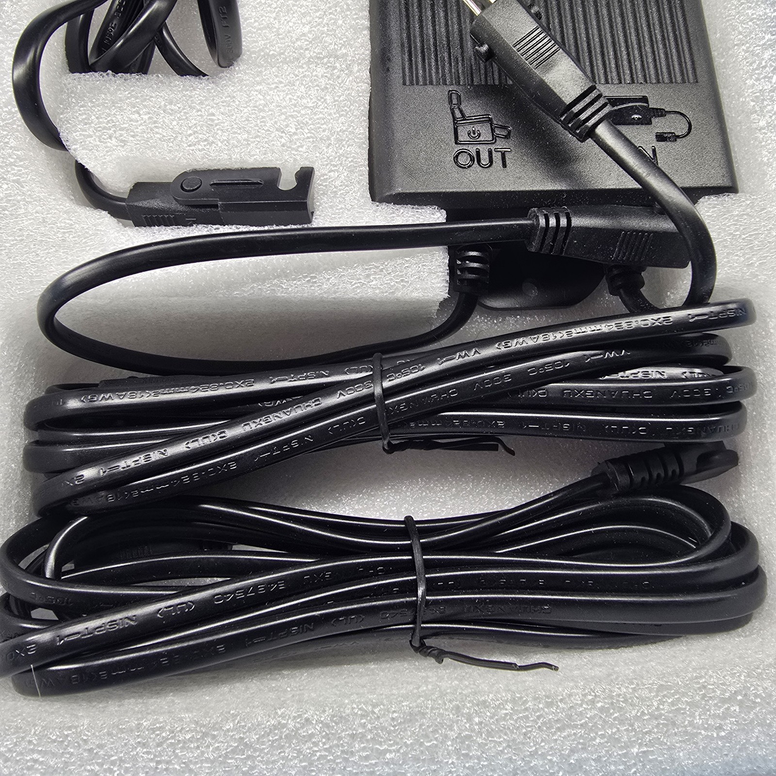 The Blue Cactus Company GW-ZA01 Black 5000MAH Furniture Battery LOT OF 2 *PARTS*