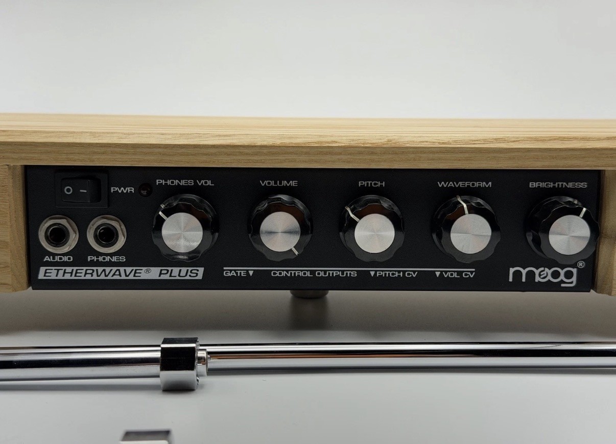 Moog Etherwave Plus Theremin with Carry Bag, power adapter, and training DvDs