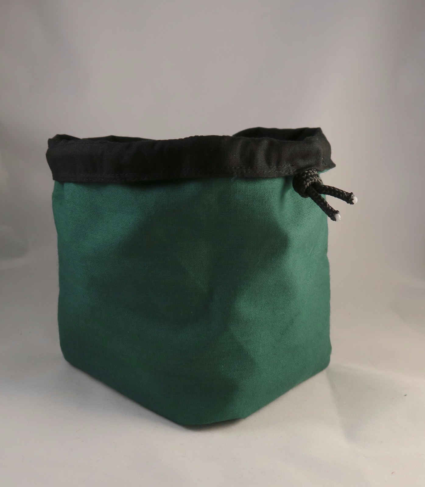 Dice Bag, Green Cthulhu Drawstring Pouch for Arkham Horror D&D Table Board Games