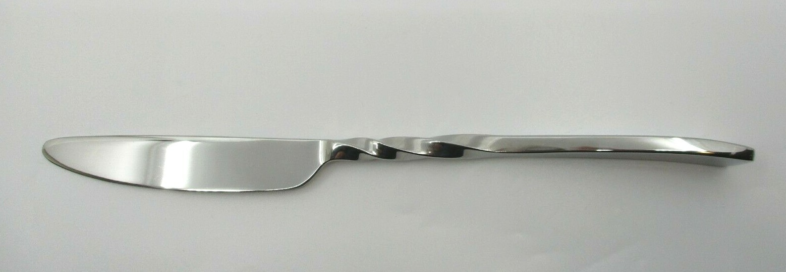 GORHAM STAINLESS AURA TWIST DINNER KNIFE - 9 1/8"  - 06F