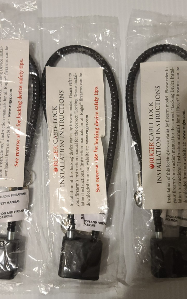 Five Gun locks with keys